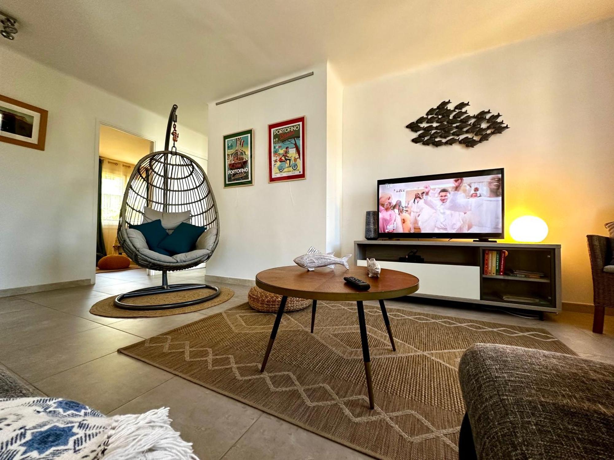 Cassis Village Options Parking And Baby Exterior photo