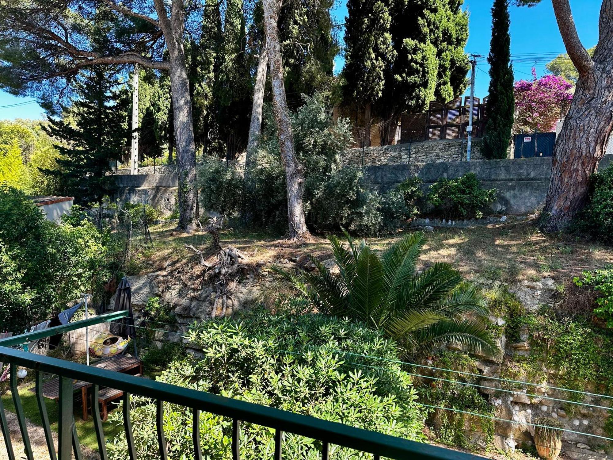 Cassis Village Options Parking And Baby Exterior photo